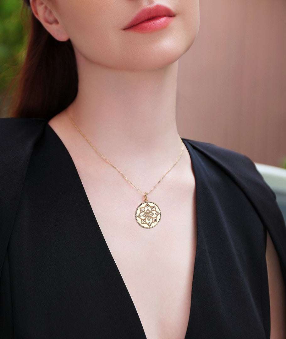 Compass Star Diamond Pendant in 14K Yellow Gold