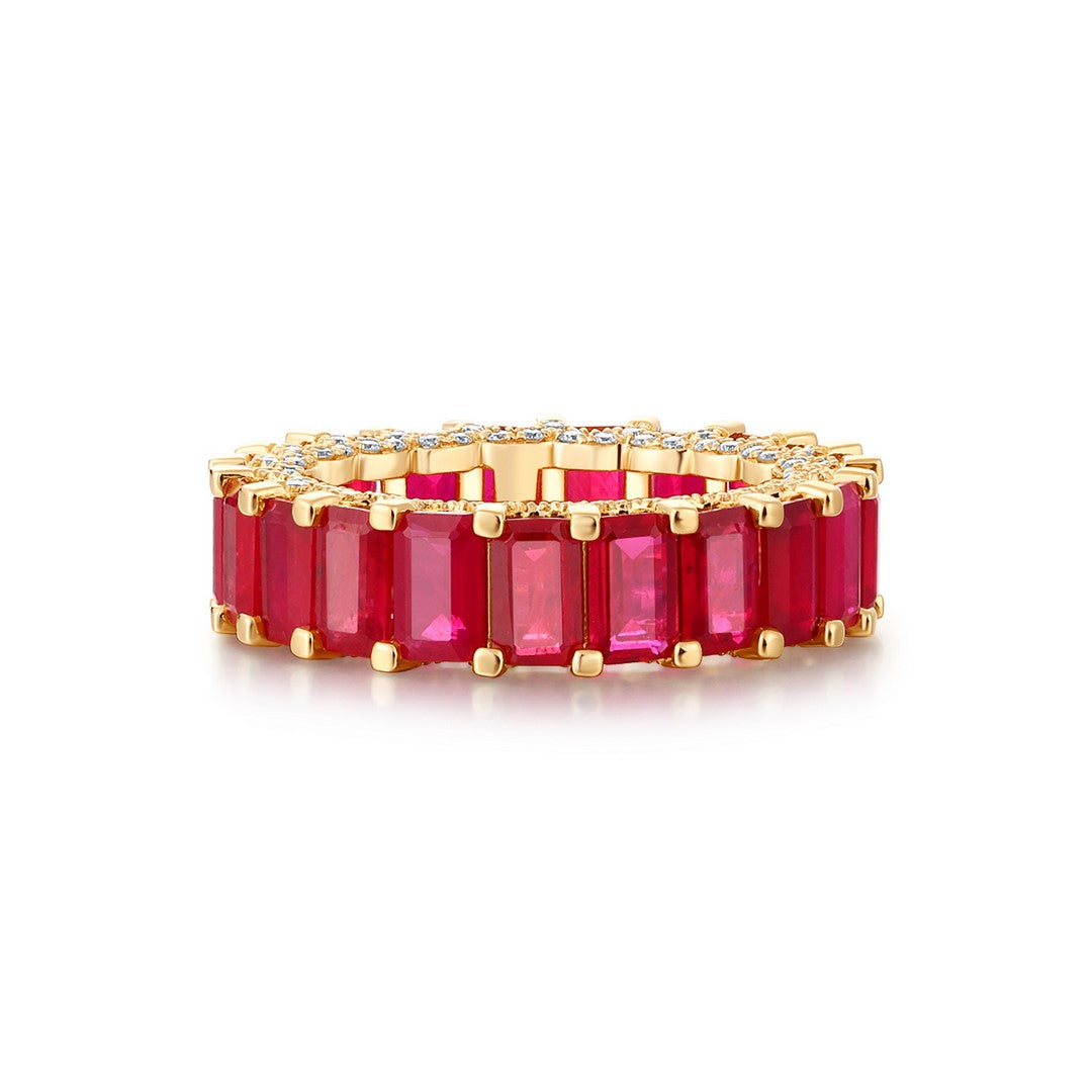 Luxurious Yellow Gold Sapphire Diamond Ring - 8.75 Carat Blue Sapphire