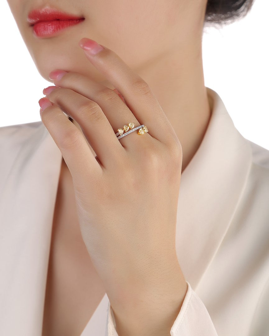 14K White Gold Yellow Heart Diamond Ring